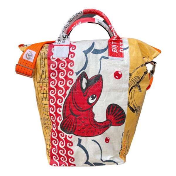 Tragetasche aus recycelten Reissack mit Tampenjan TJ7L (Large) roter Fisch